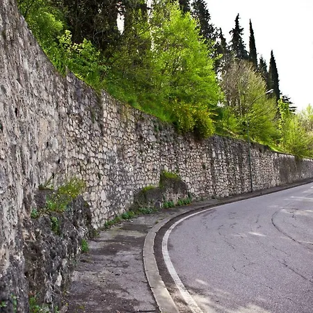 לינה וארוחת בוקר Castello San Felice