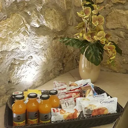 Castello San Felice Nocleg ze śniadaniem 4*