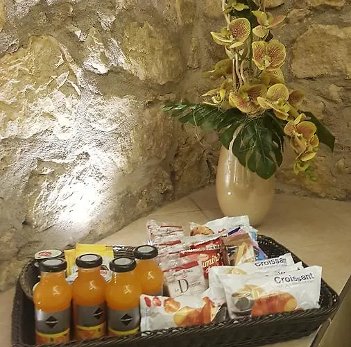 Castello San Felice Frühstückspension 4*